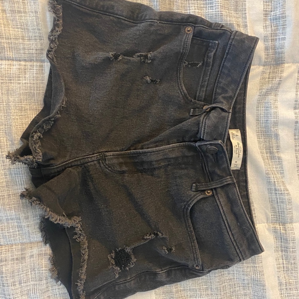 Abercrombie & Fitch high rise shorts 🖤